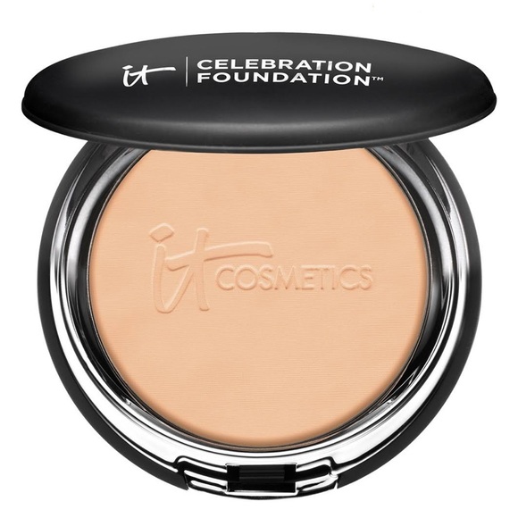 it cosmetics Other - ⚡️SALE⚡️it cosmetics Celebration Foundation Medium
